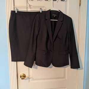 Classic Ann Taylor Black Skirt-Suit 12p/10p